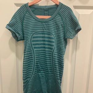 Lululemon swiftly tech shirt